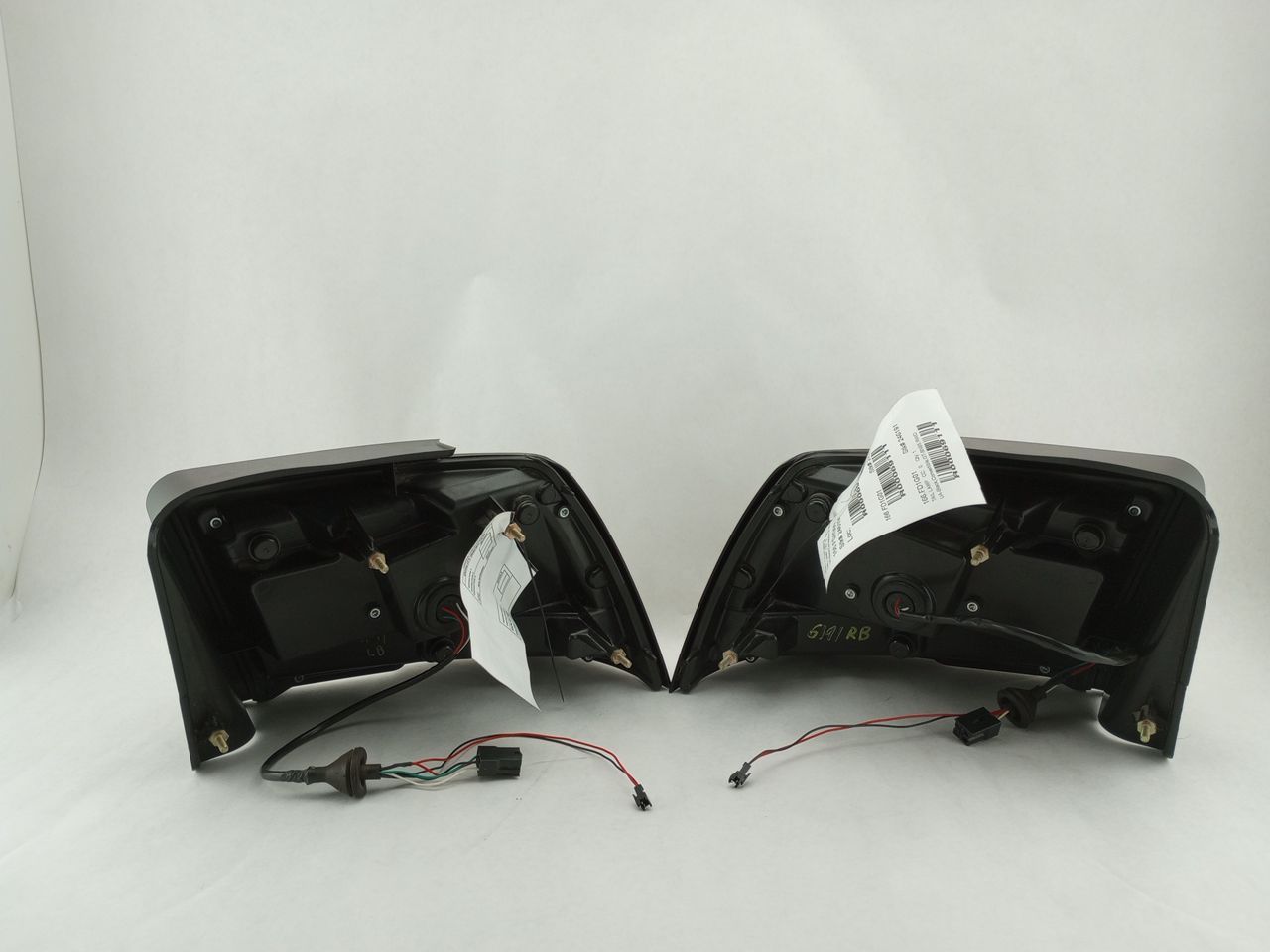 Ford Mustang Pair Of Aftermarket Tail Lights - 0