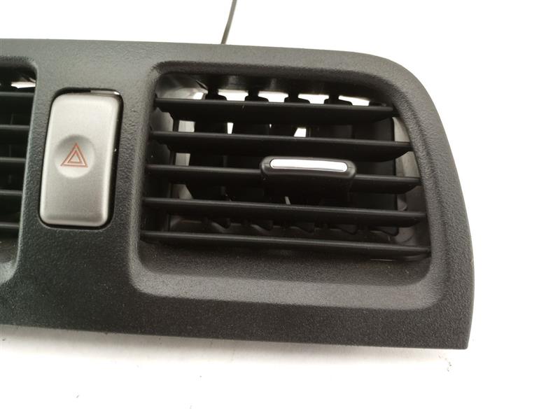 Saab 9-2X Front Center Dash Vent