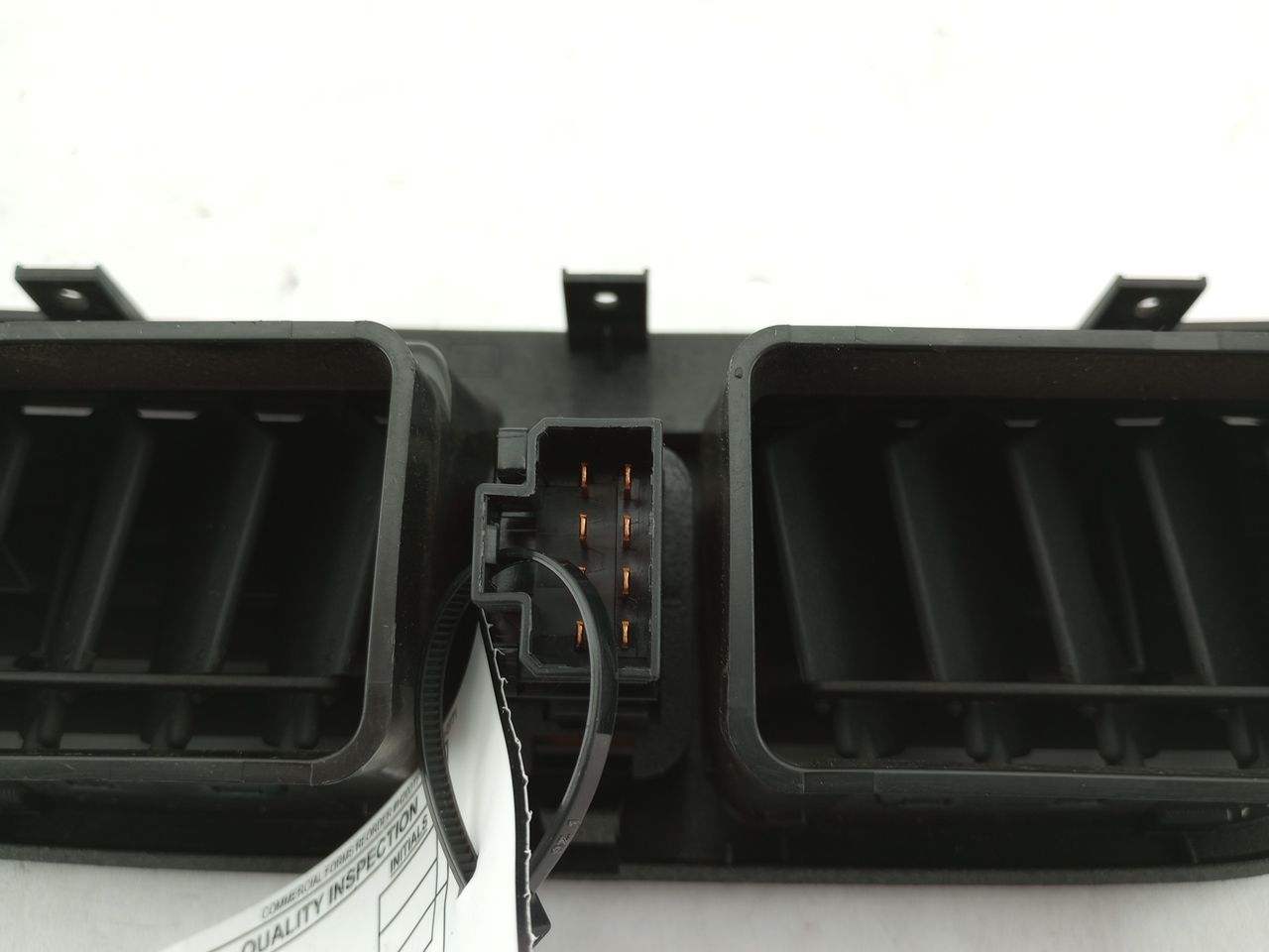 Saab 9-2X Front Center Dash Vent