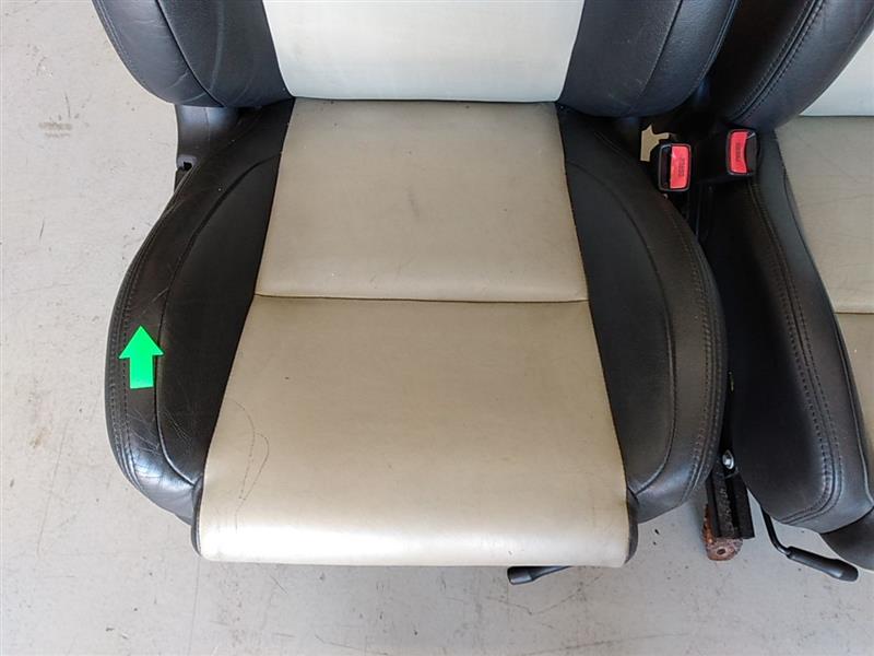 Saab 9-2X Front Seat Set