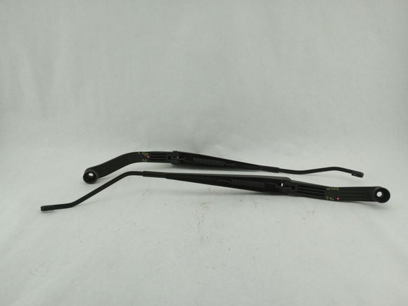 Saab 9-2X Front Windshield Wiper Arms