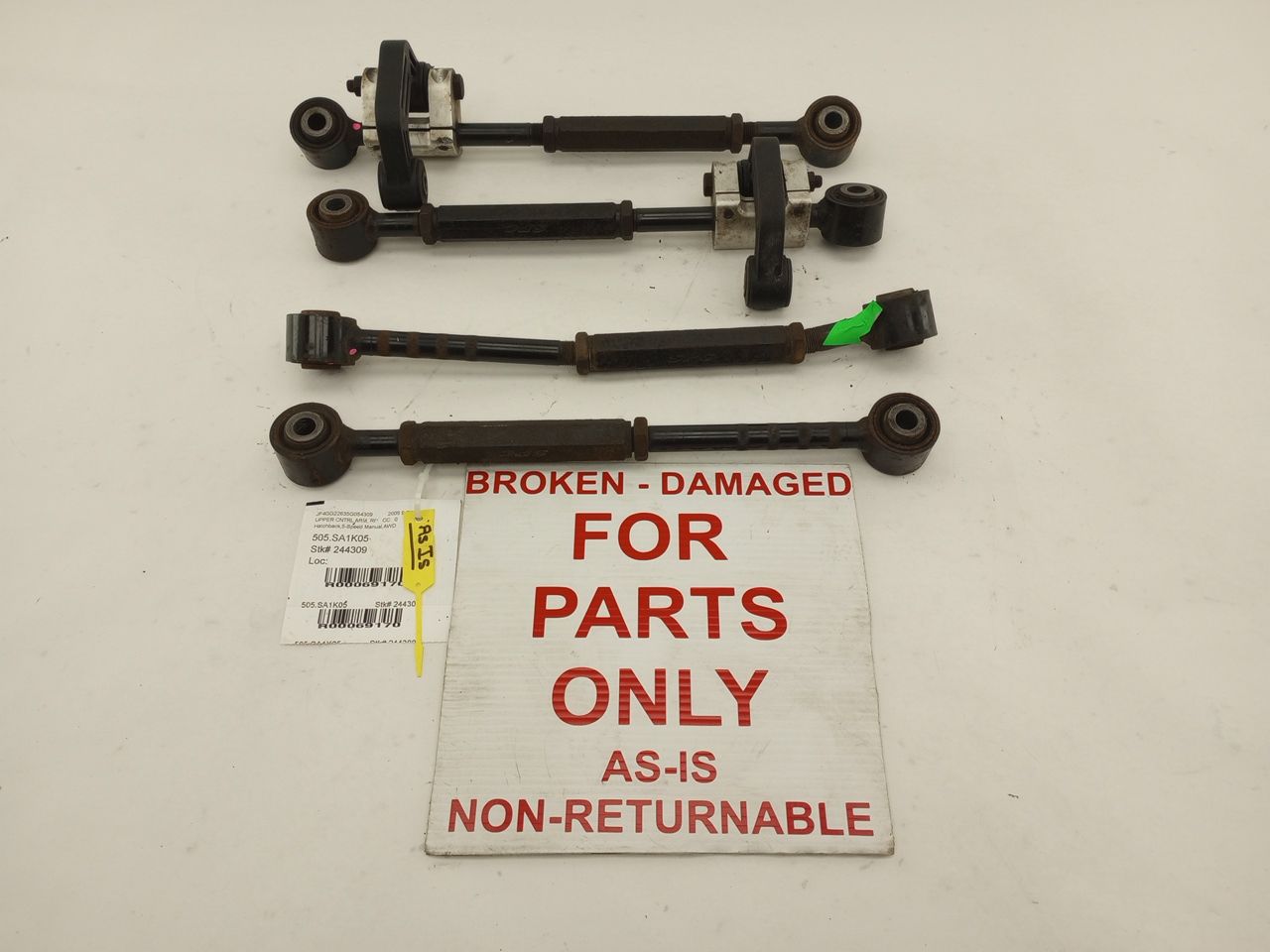 Saab 9-2X *** AS IS *** Aftermarket Rear Control Arm Set