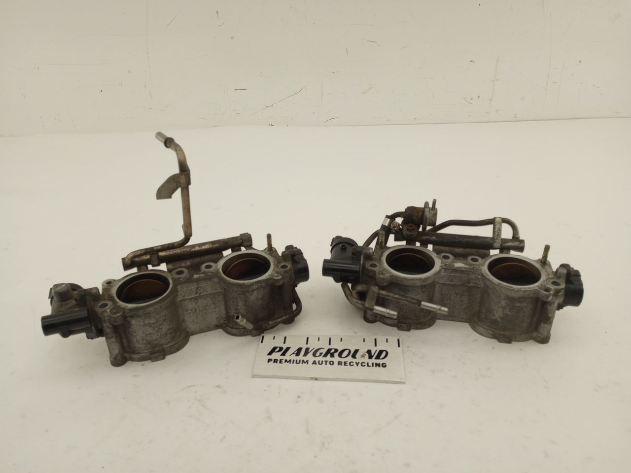 Saab 9-2X Pair Of Intake Runners