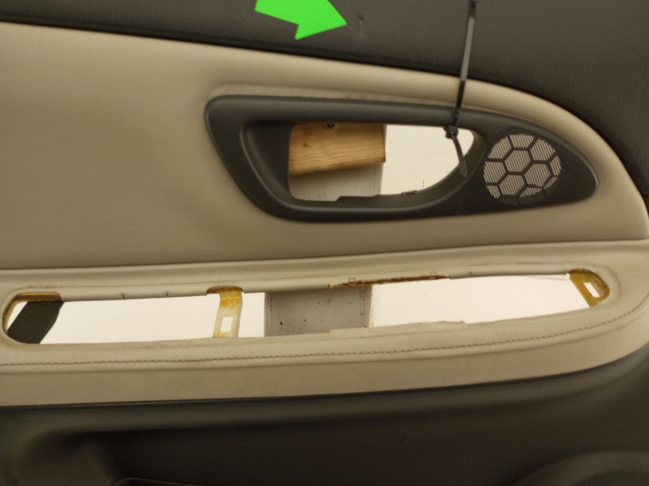 Saab 9-2X Front Left Door Trim Panel