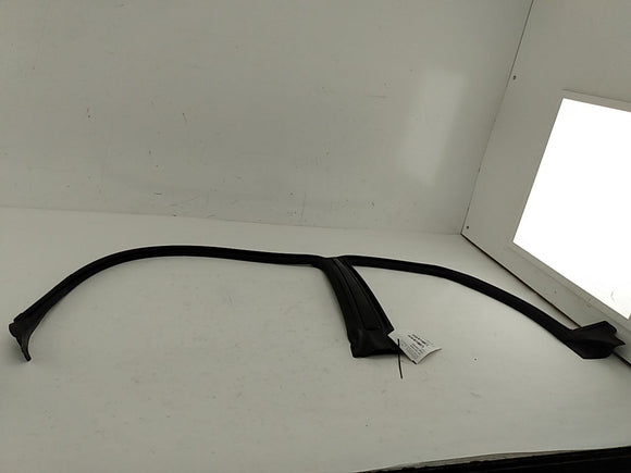 Saab 9-2X Front Upper Left Side Door Moulding