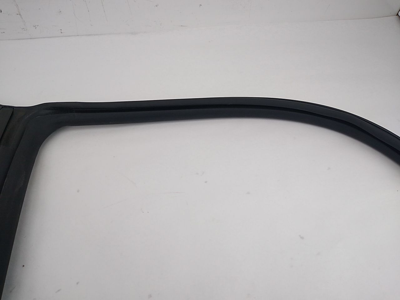 Saab 9-2X Front Upper Right Side Door Moulding