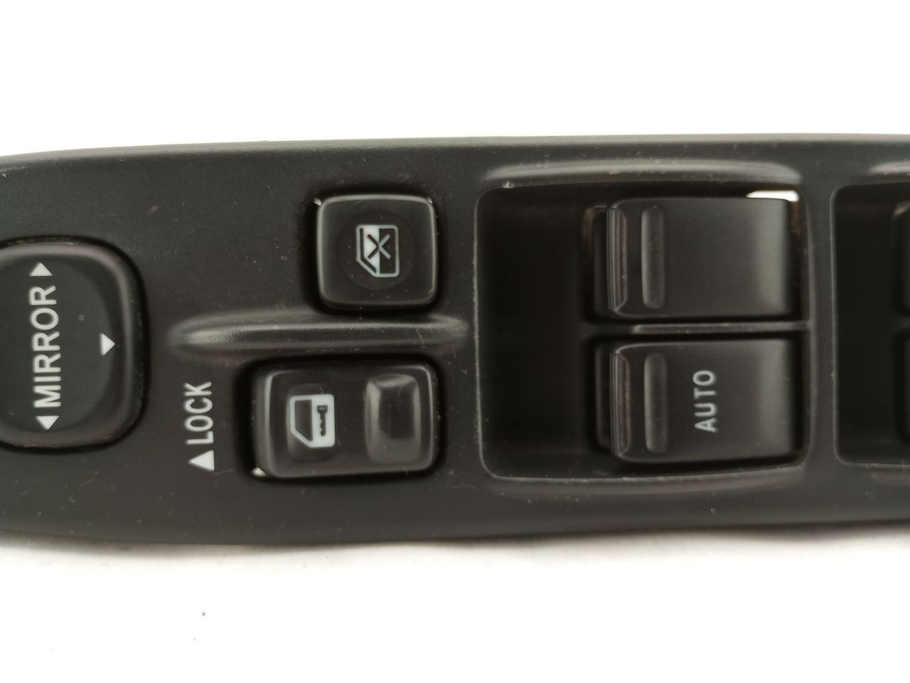 Saab 9-2X Front Left Door Switch