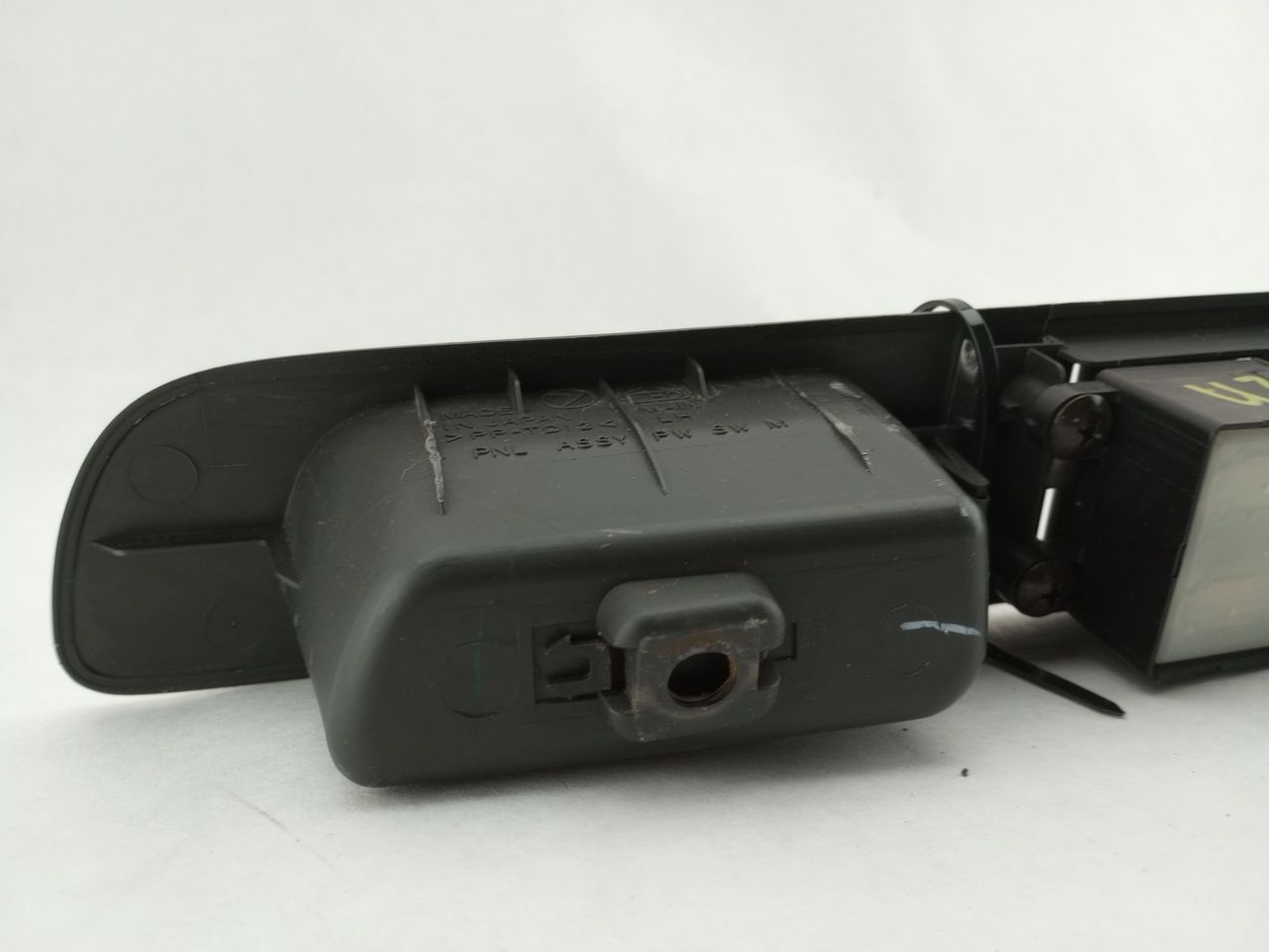 Saab 9-2X Front Left Door Switch