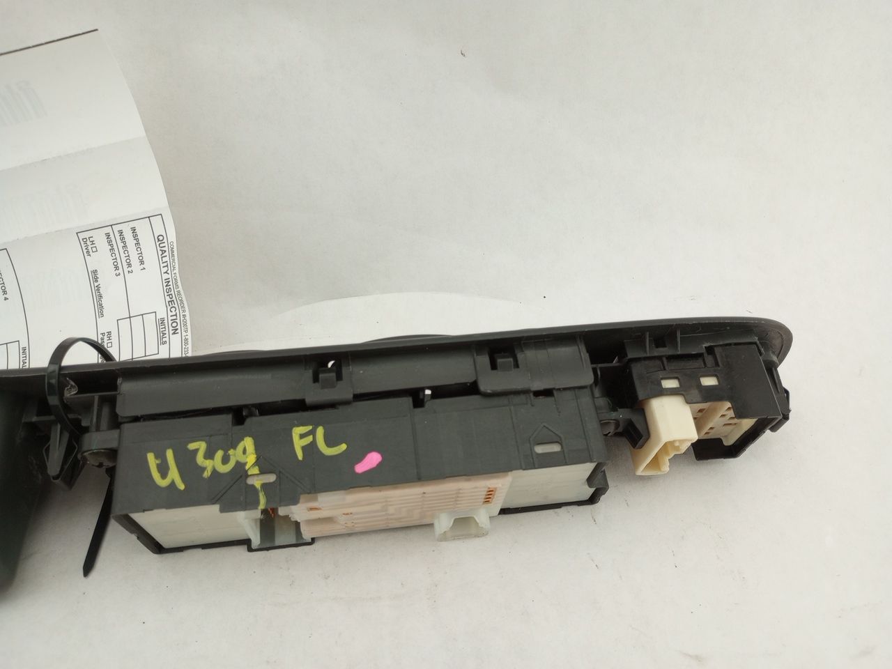 Saab 9-2X Front Left Door Switch