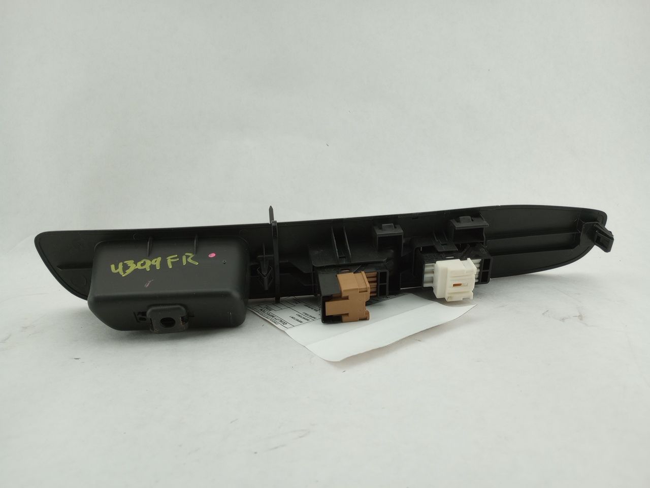 Saab 9-2X Front Right Door Switch - 0