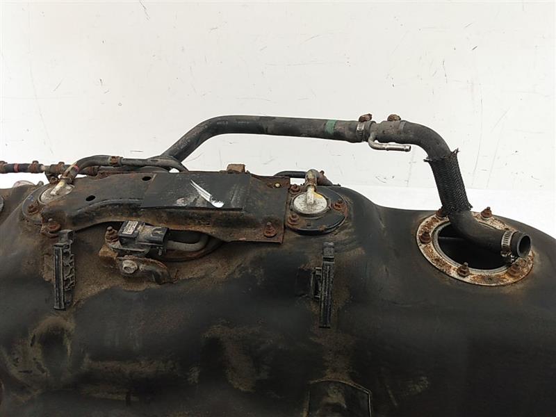 Saab 9-2X Fuel Tank