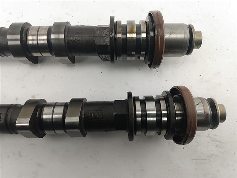 Saab 9-2X Pair Of Front Left Camshafts