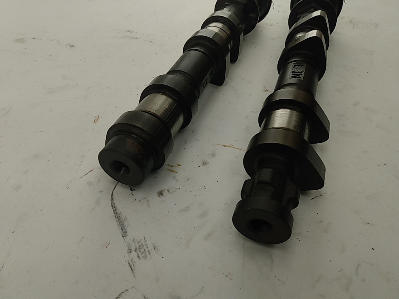 Saab 9-2X Pair Of Front Left Camshafts