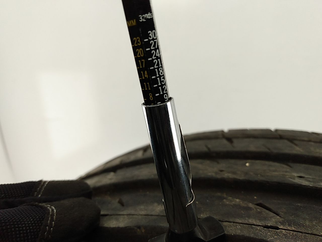 Chrysler Crossfire Single Tire