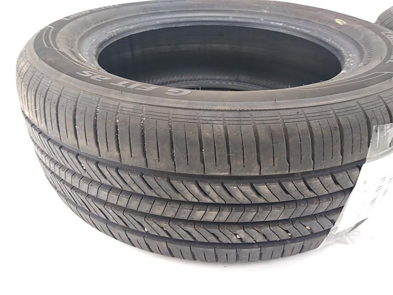 Saab 9-3 Pair Of Tires