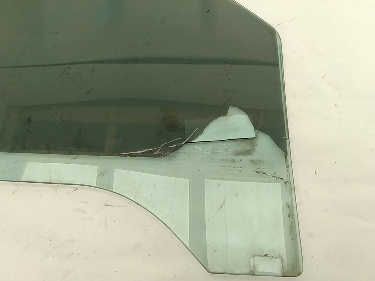 Chevrolet Silverado 1500 Front Left Door Glass