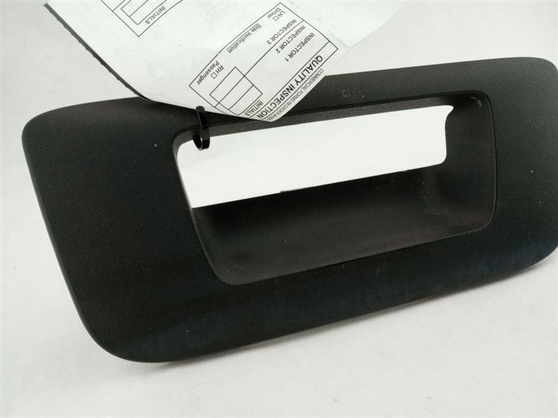 Chevrolet Silverado 1500 Rear Tailgate Handle Trim