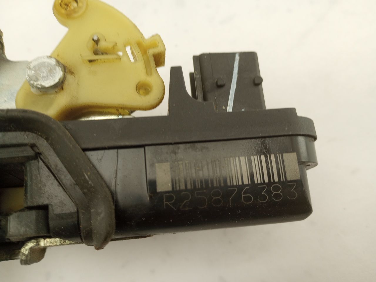 Chevrolet Silverado 1500 Front Right Door Lock Actuator