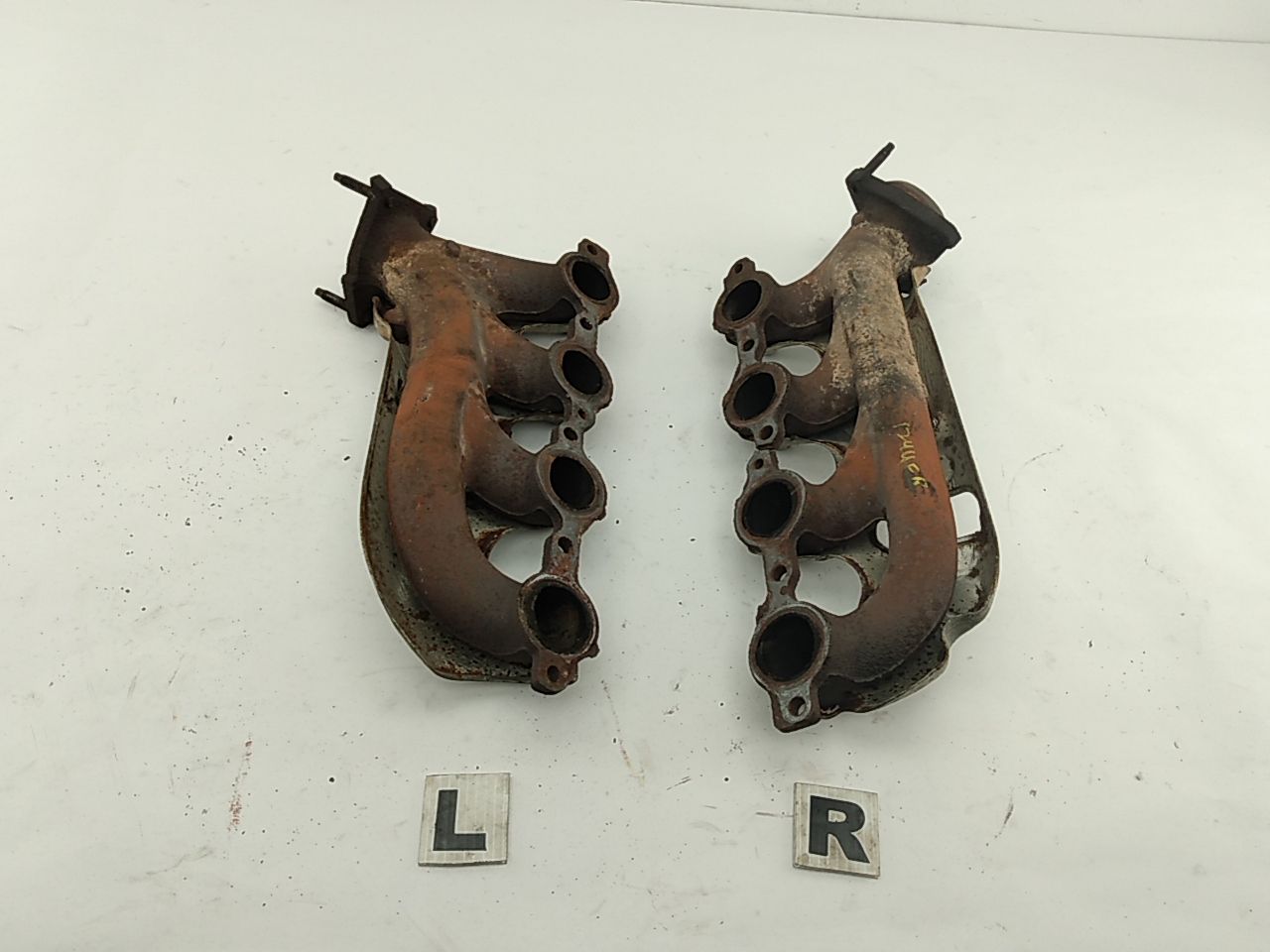 Chevrolet Silverado 1500 Pair Of Exhaust Manifolds