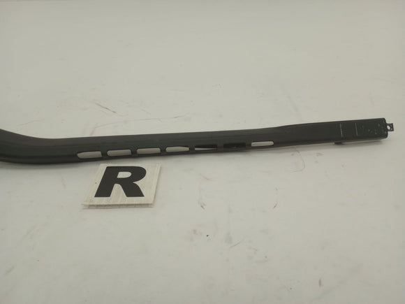 Chevrolet Silverado 1500 Pair Of Windshield Wiper Arms