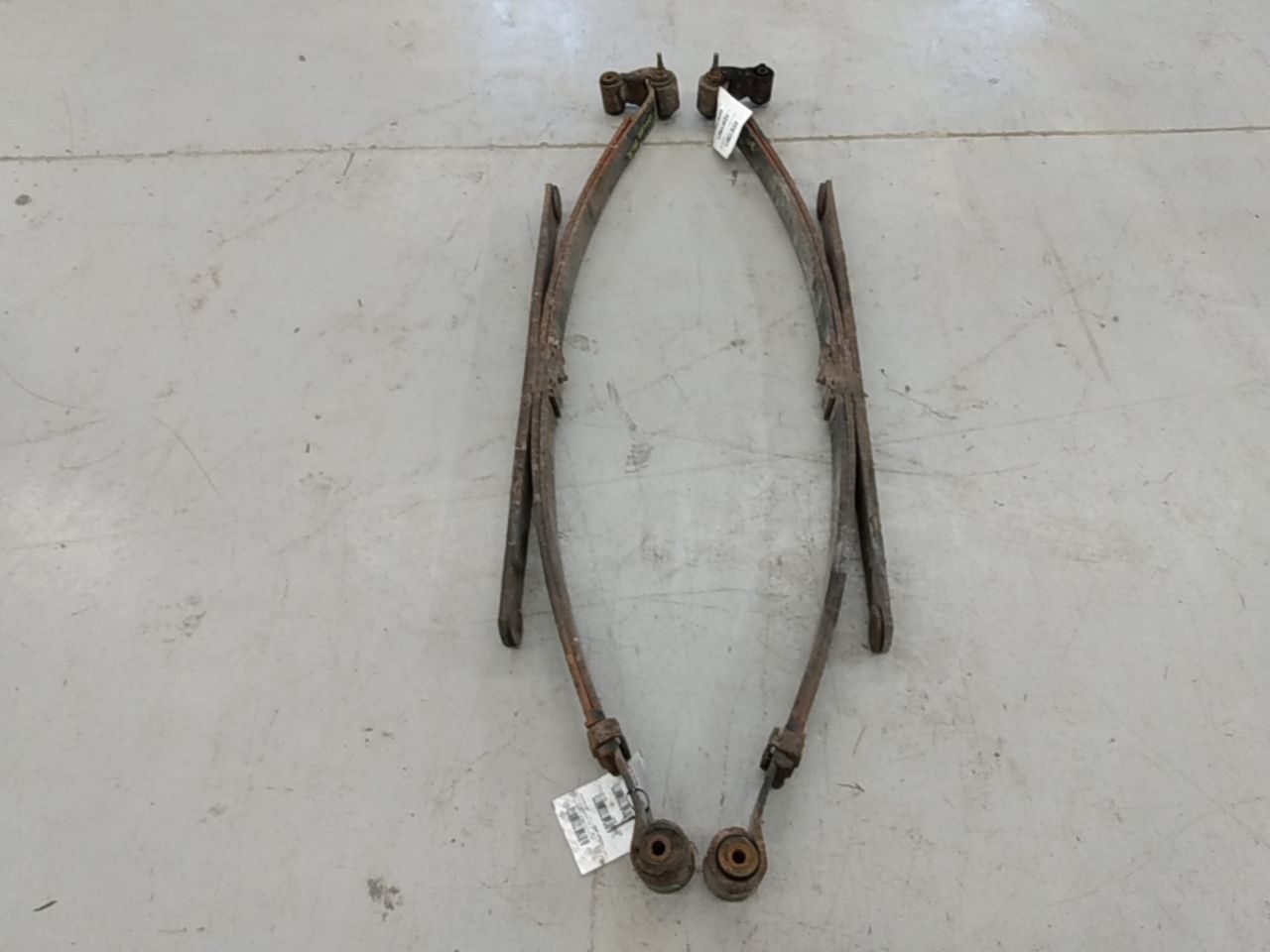 Chevrolet Silverado 1500 Pair Of Rear Leaf Springs