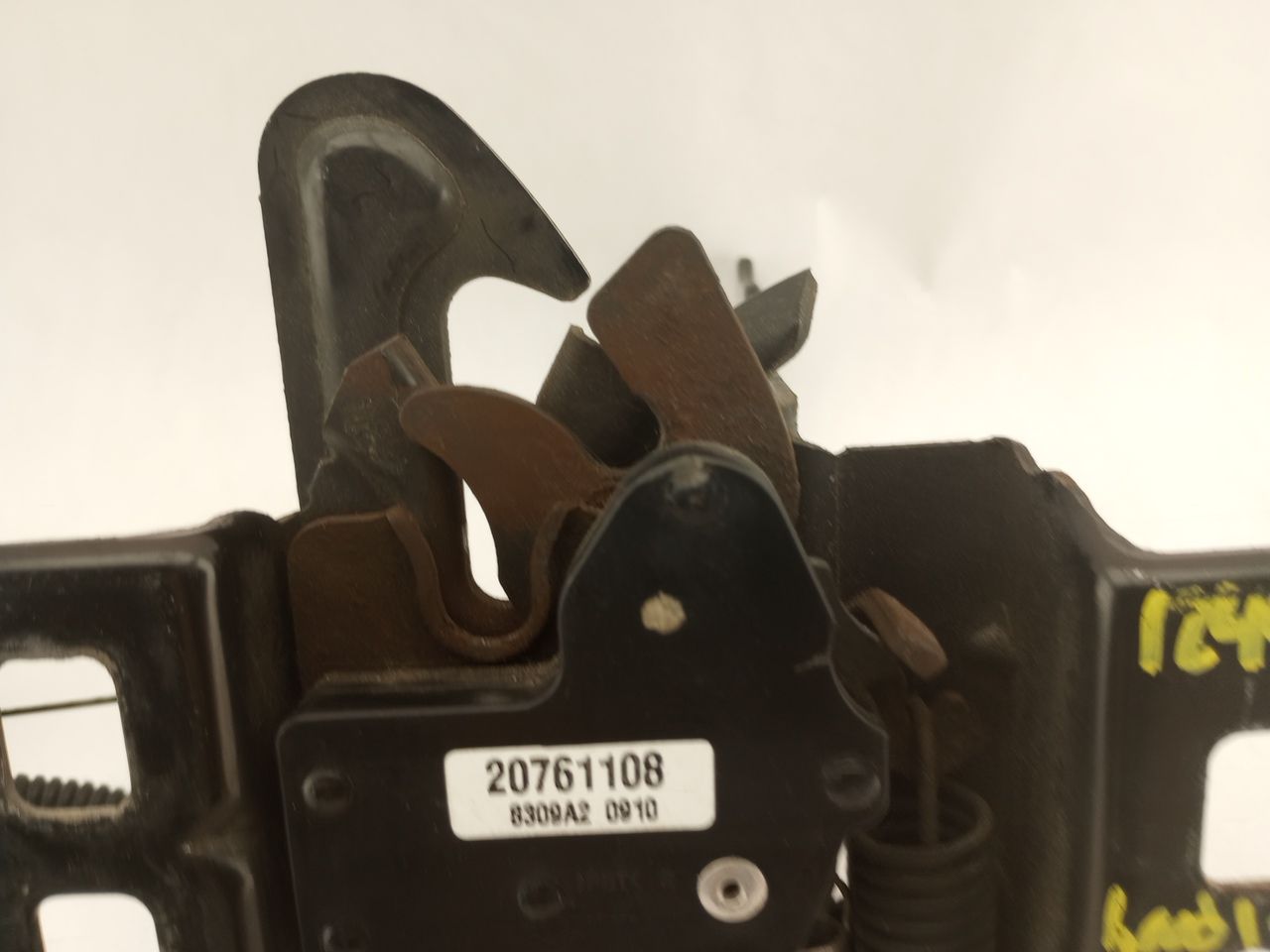 Chevrolet Silverado 1500 Hood Latch