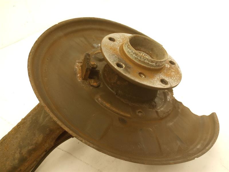 BMW 325i Rear Right Hub And Knuckle