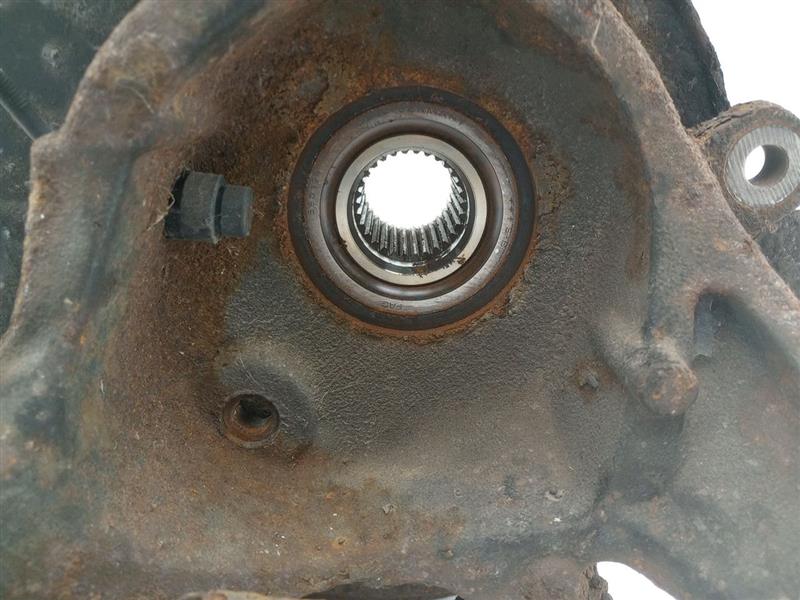 BMW 325i Rear Right Hub And Knuckle