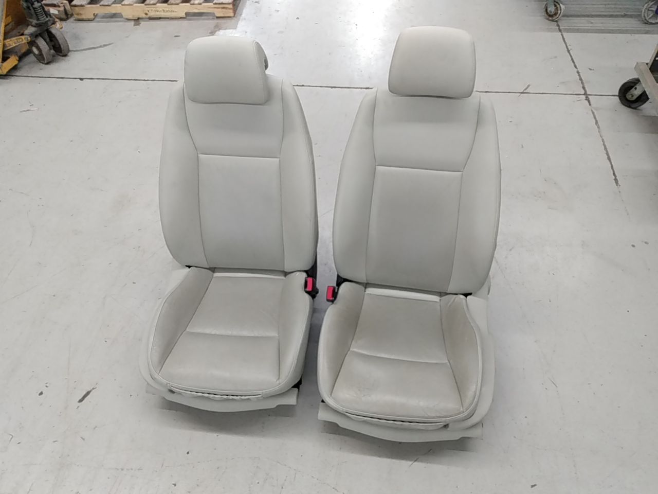 Saab 9-3 Front Seat Set