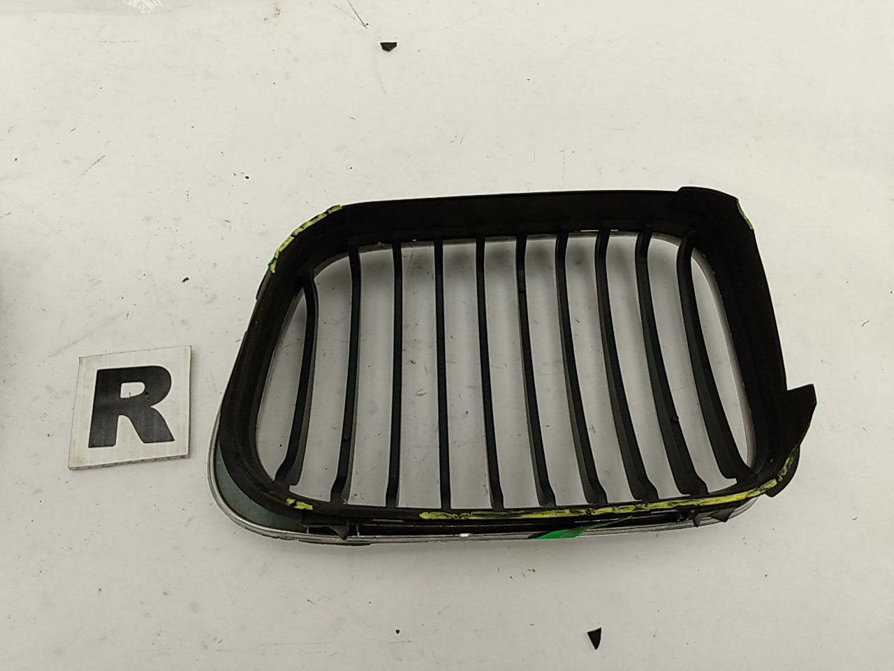 BMW 325i Pair Of Front Grilles