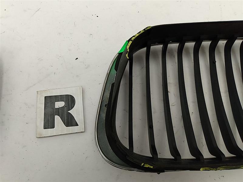 BMW 325i Pair Of Front Grilles