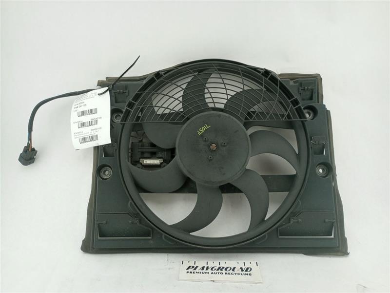 BMW 325i Cooling Fan Assembly