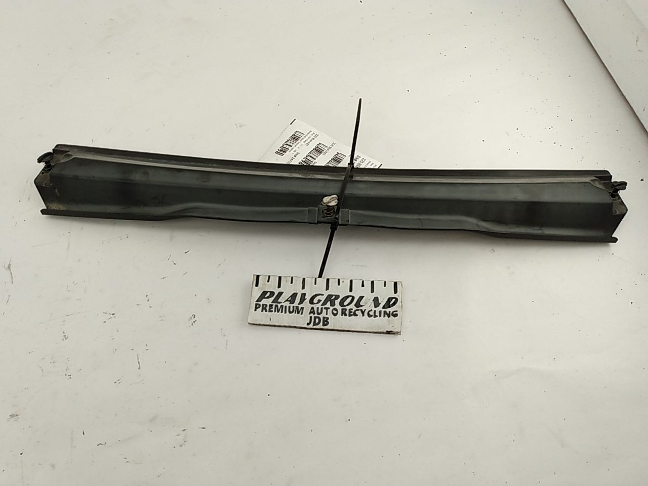 BMW 325i Microfilter Cover Trim