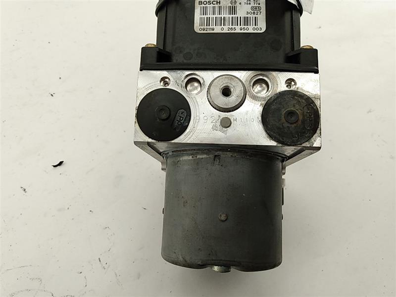 BMW 325i ABS Pump Assembly