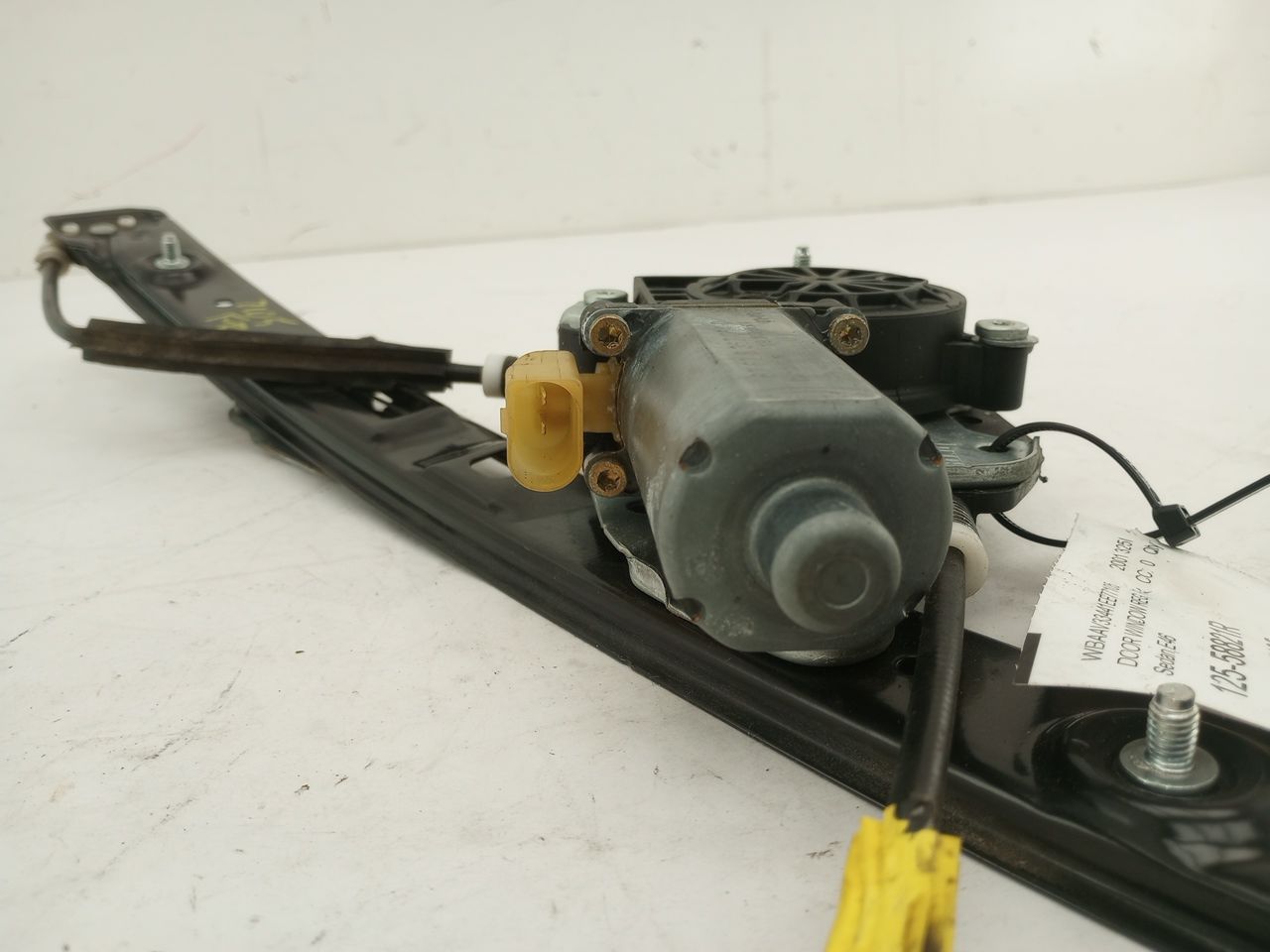 BMW 325i Front Right Window Regulator