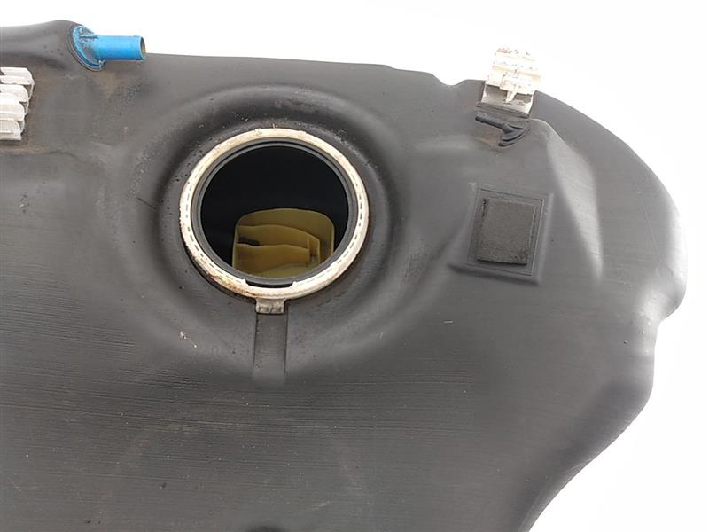 BMW 325i Fuel Tank