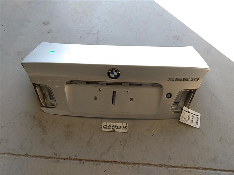 BMW 325i Decklid