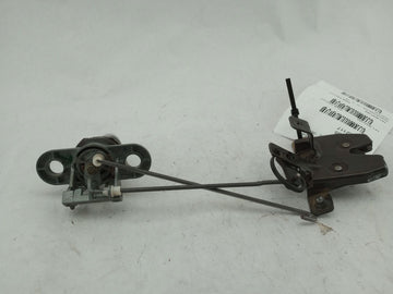 BMW 318i Rear Trunk Latch And Lock - 0