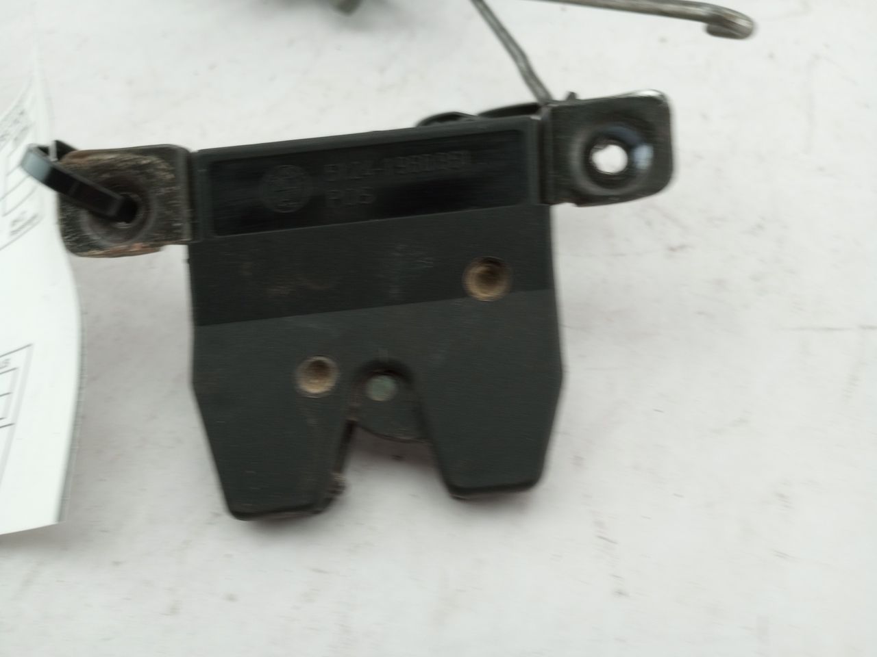 BMW 318i Rear Trunk Latch And Lock