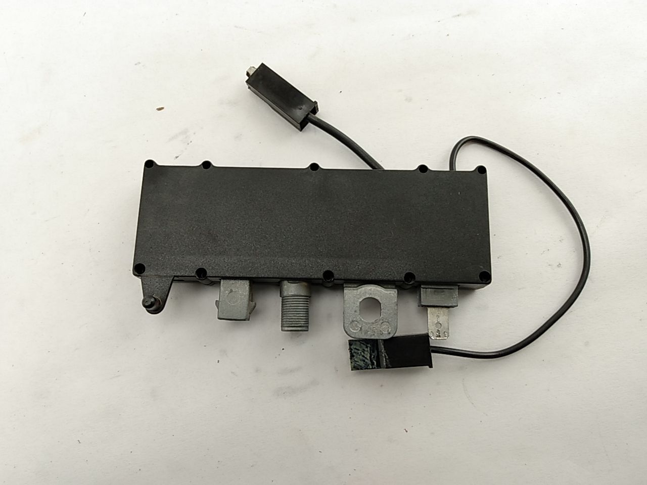 BMW 318i Radio Antenna Amplifier