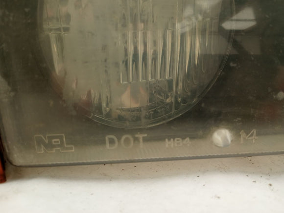 BMW 318i Front Right Headlamp