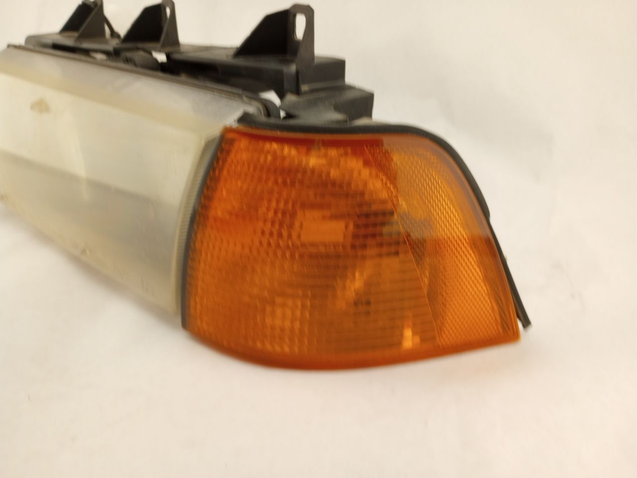 BMW 318i Front Left Headlamp