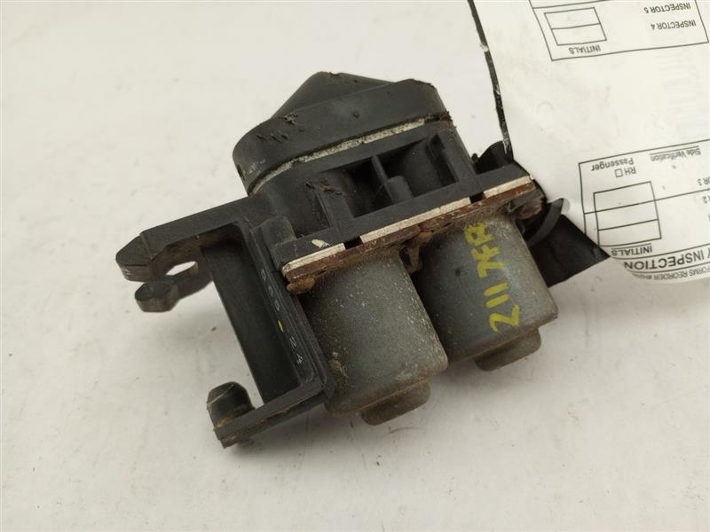 BMW 318i heater Control Valve - 0