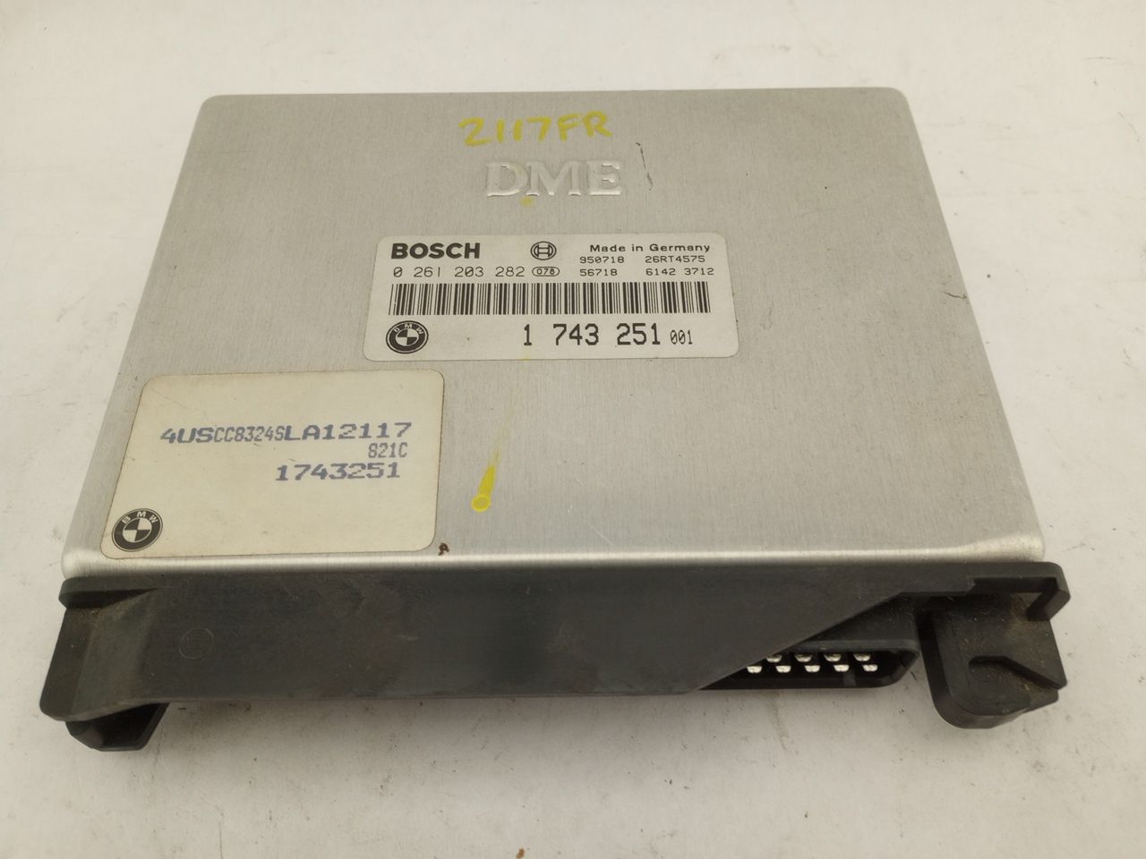 BMW 318i Engine Control Module