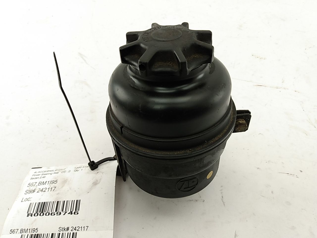 BMW 318i Power Steering Fluid Reservoir