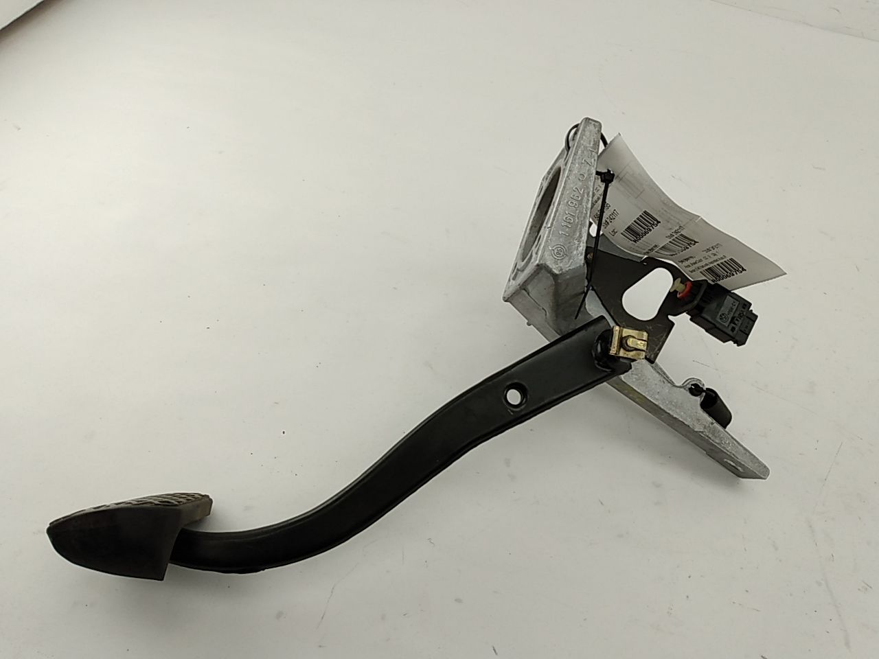 BMW 318i Brake Pedal Assembly