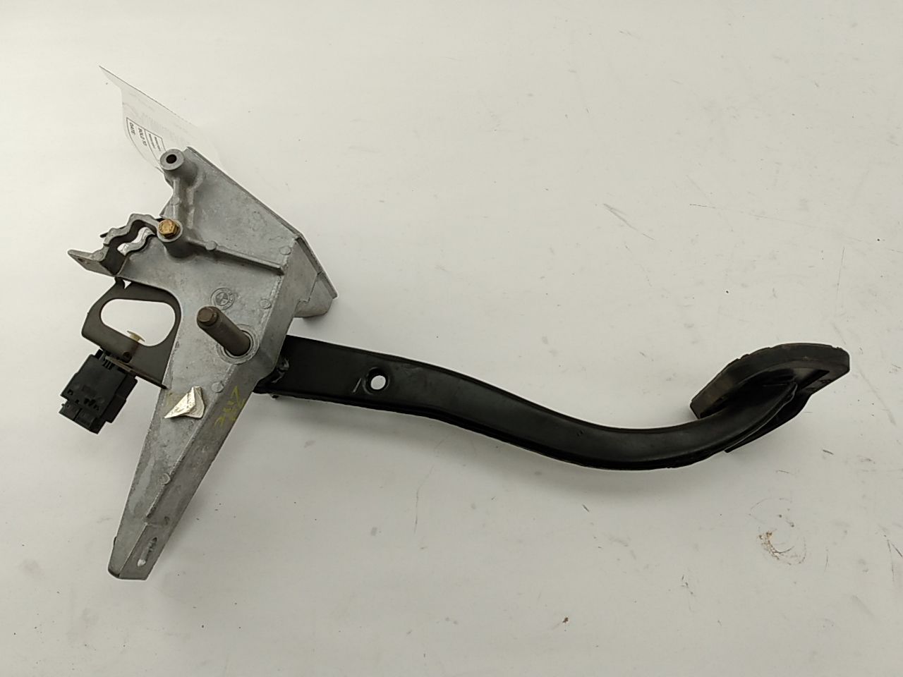 BMW 318i Brake Pedal Assembly