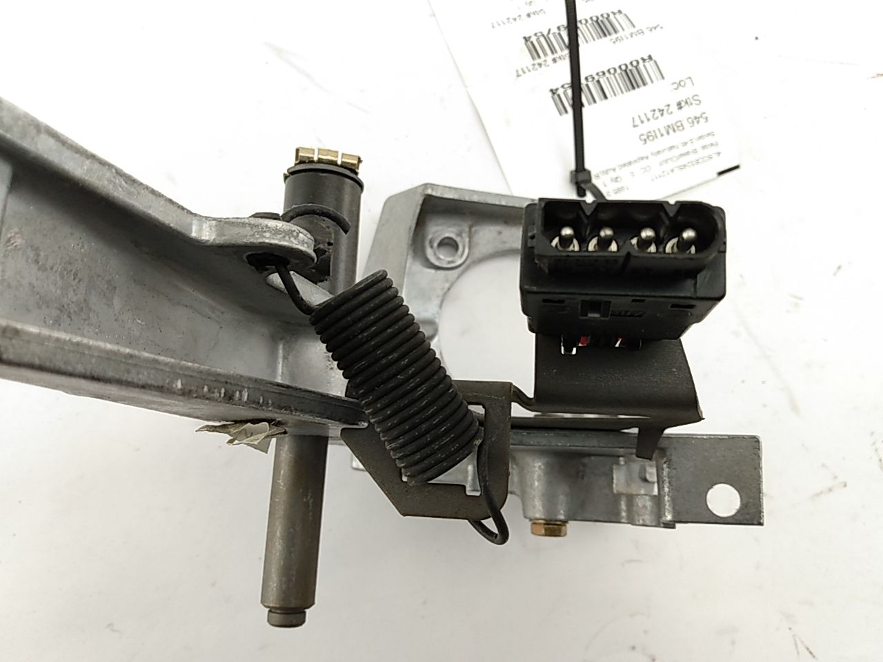 BMW 318i Brake Pedal Assembly