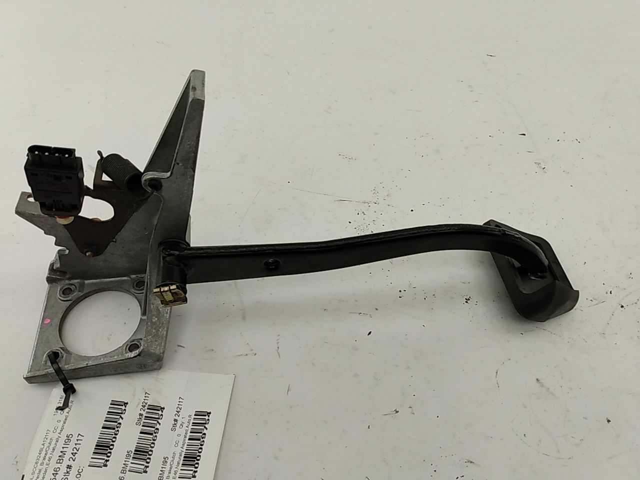 BMW 318i Brake Pedal Assembly