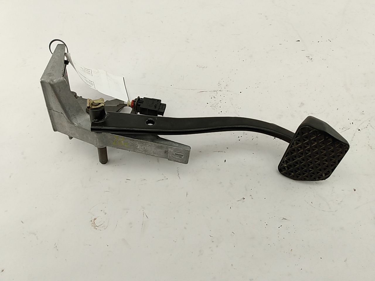 BMW 318i Brake Pedal Assembly